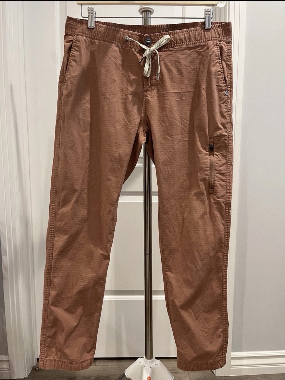 Vuori Ripstop Pants Womens L Pink Climber Drawstring HIking Outdoor SEE FLAWS!